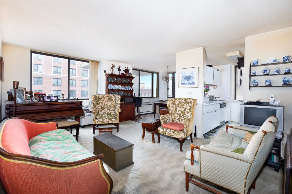 275 West 96th Street Residence 15E